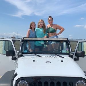 Meet your Posher, Izzy